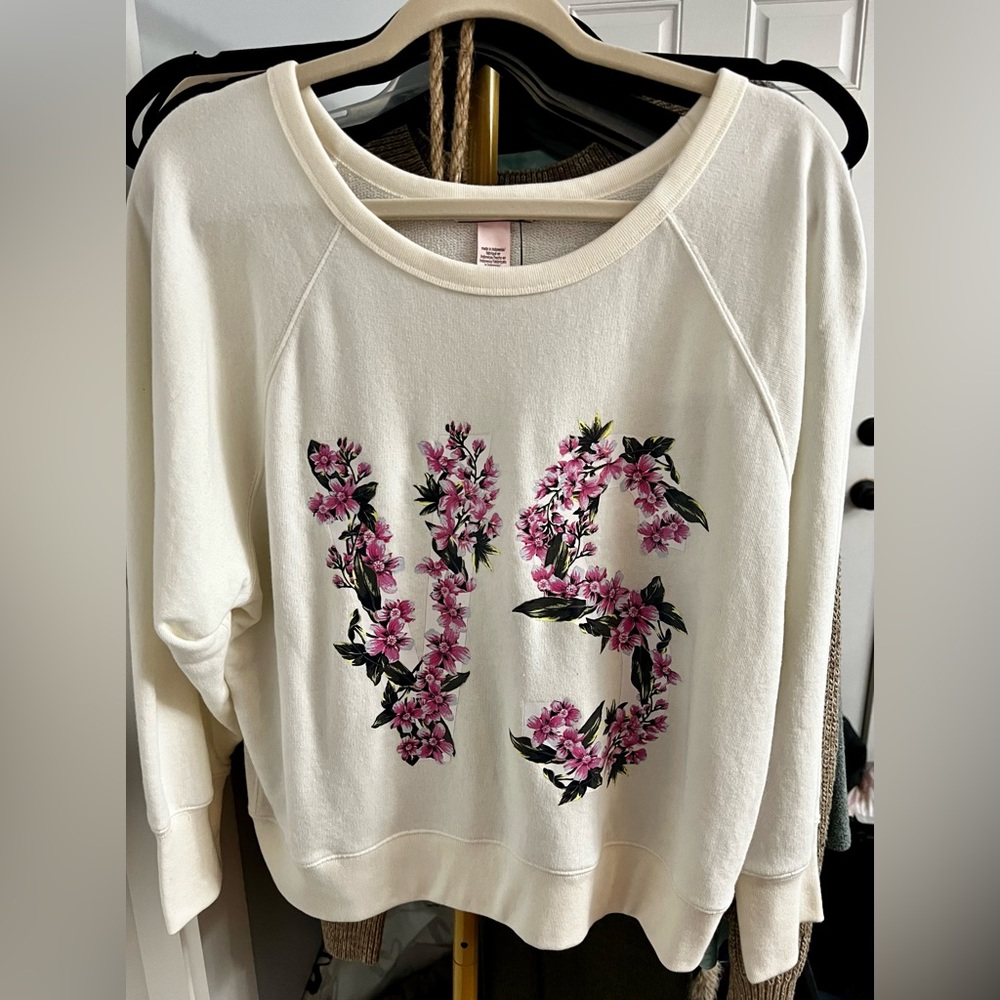 💜New💜 Victoria’s Secret VS Floral Graphic Sweatshirt